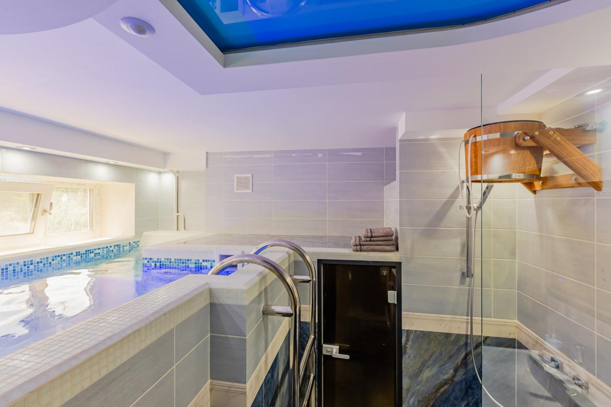 Luxury Apartment With Pool And Hammam كييف المظهر الخارجي الصورة