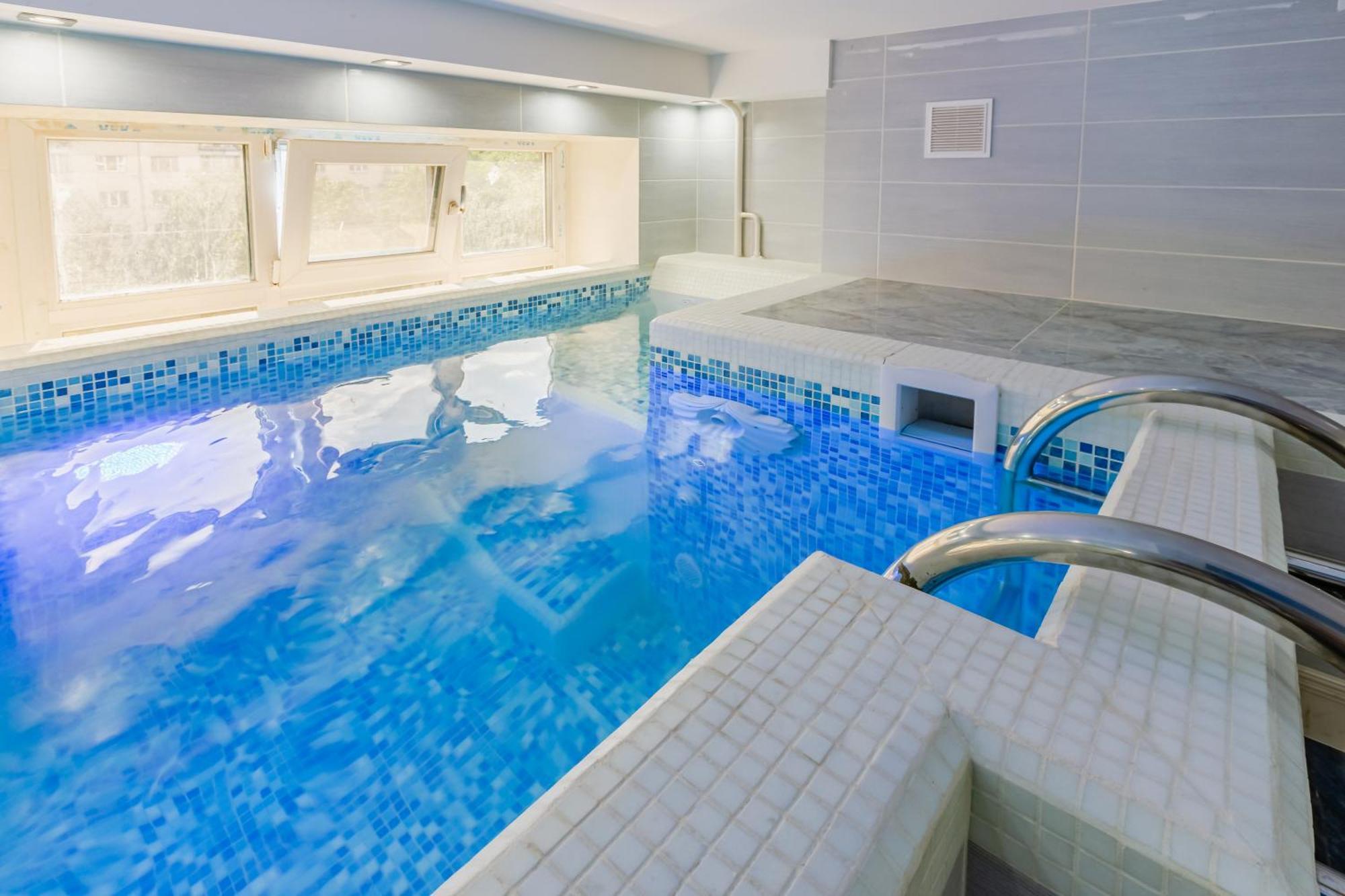 Luxury Apartment With Pool And Hammam كييف المظهر الخارجي الصورة