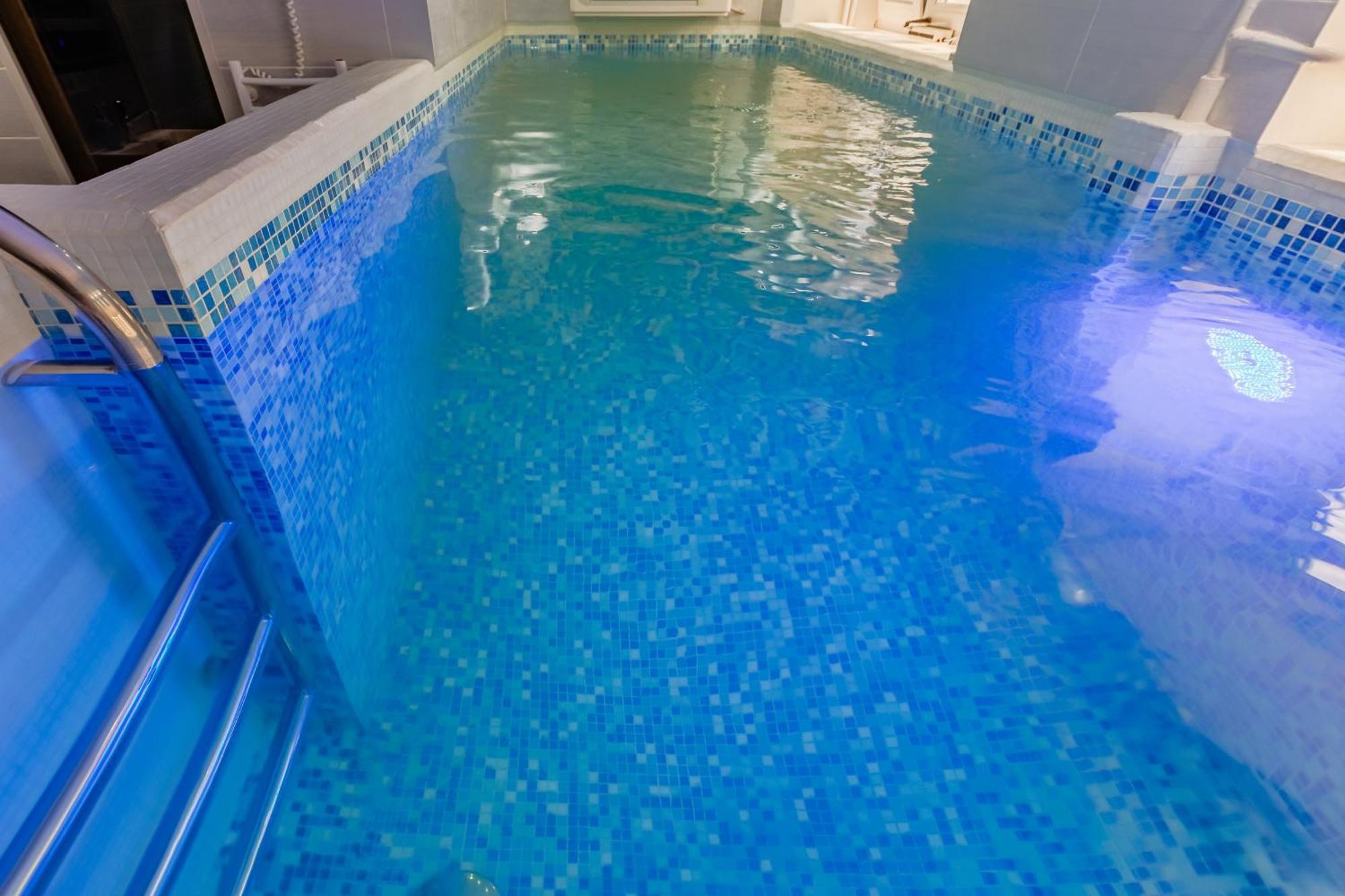 Luxury Apartment With Pool And Hammam كييف المظهر الخارجي الصورة