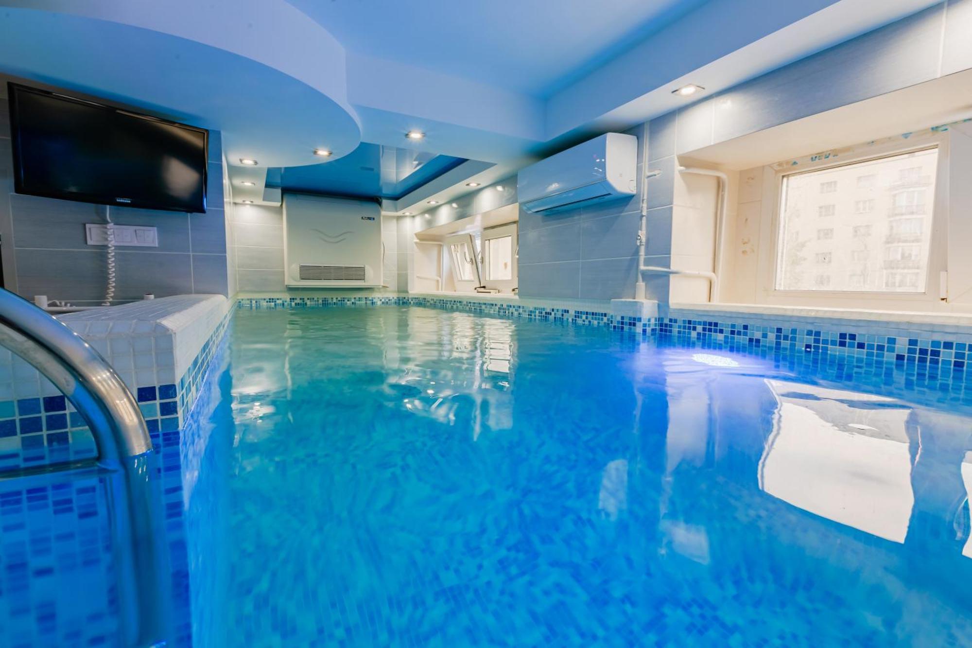 Luxury Apartment With Pool And Hammam كييف المظهر الخارجي الصورة